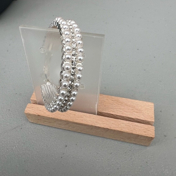 Forever 21 Elegant Silver & Pearl Earrings – NWT - Picture 6 of 9